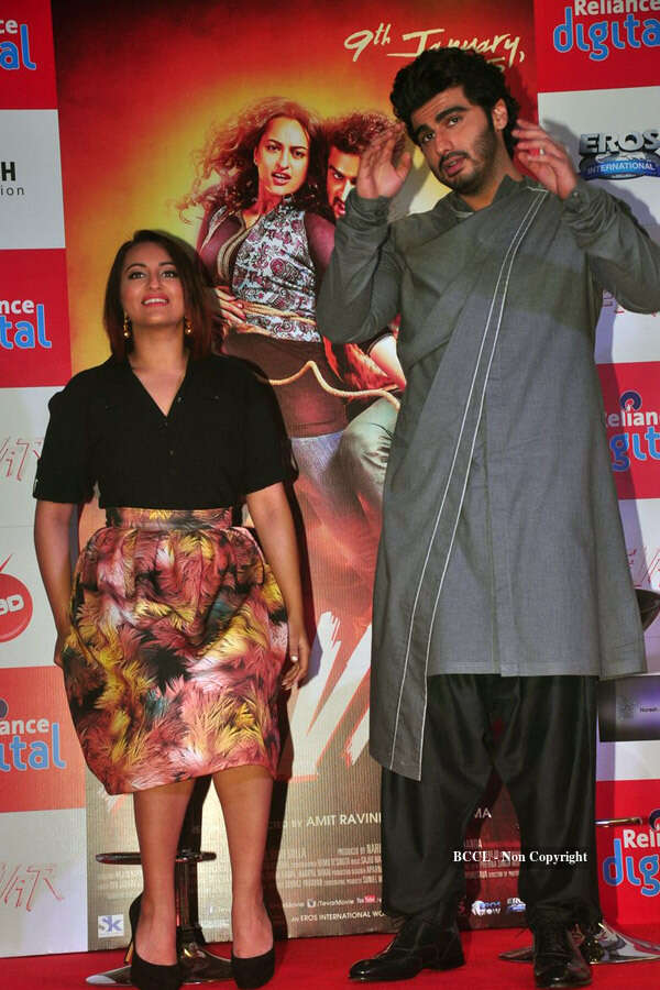 Arjun Kapoor and Sonakshi Sinha during the promotion of Bollywood movie ...