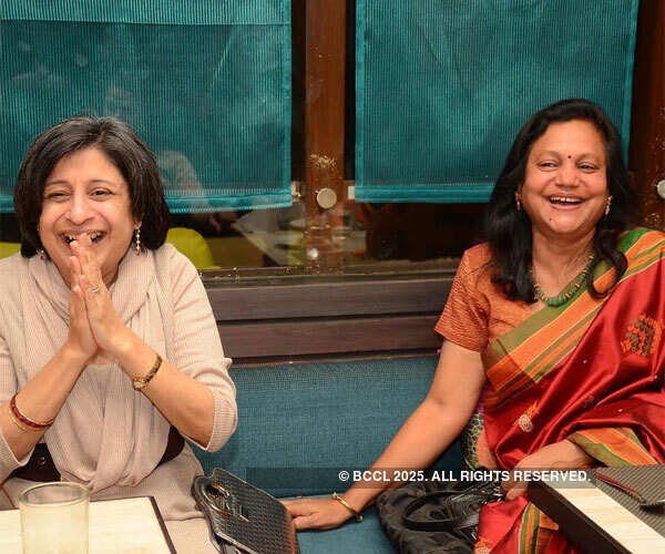 Food lovers under on roof