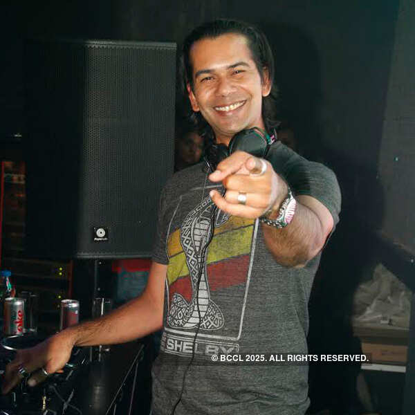 Rohit Barker spins tracks at Le Meridien, Bengaluru