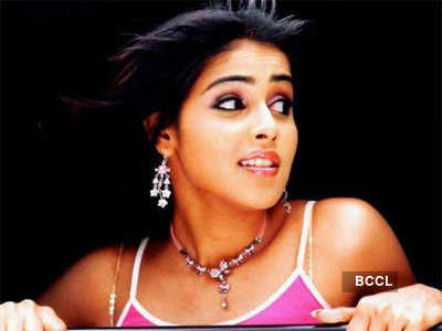 Genelia D'Souza's Portfolio Pics