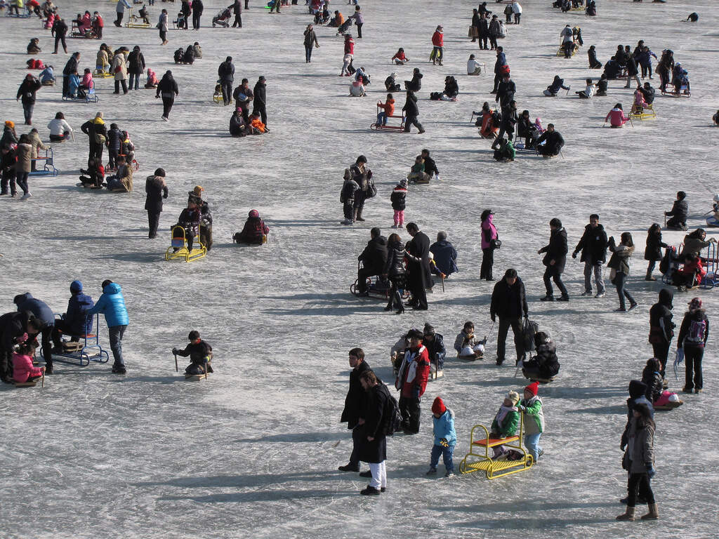 Ice fishing in South Korea’s Hwacheon Sancheoneo Ice festival Ice fishing (3)