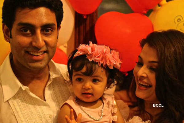 Aaradhya Bachchan's cute pictures