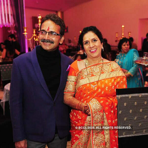 Himmanshoo-Amruta's cocktail party