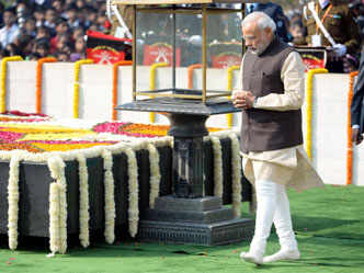 PM Modi pays tribute to Mahatma Gandhi on his 67th death anniversary