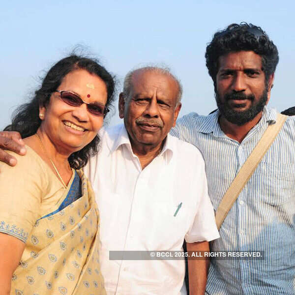 Anumol spotted at the set of Valiya Chirakulla Pakshikal