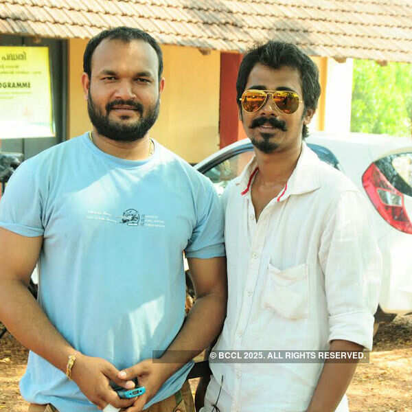 Anumol spotted at the set of Valiya Chirakulla Pakshikal