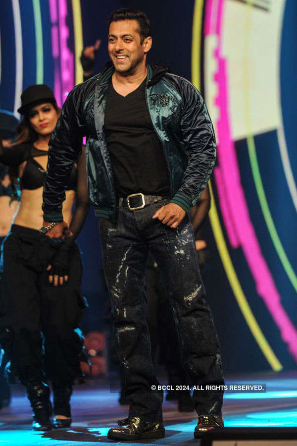 Salman KhanAwards & Performances The Etimes Photogallery Page 4