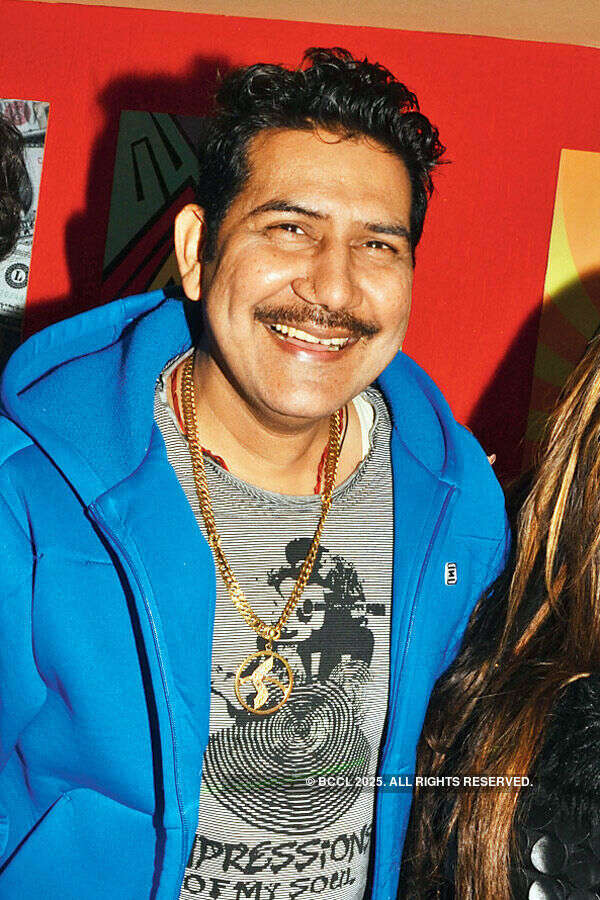 Shrom and Akshay host a party