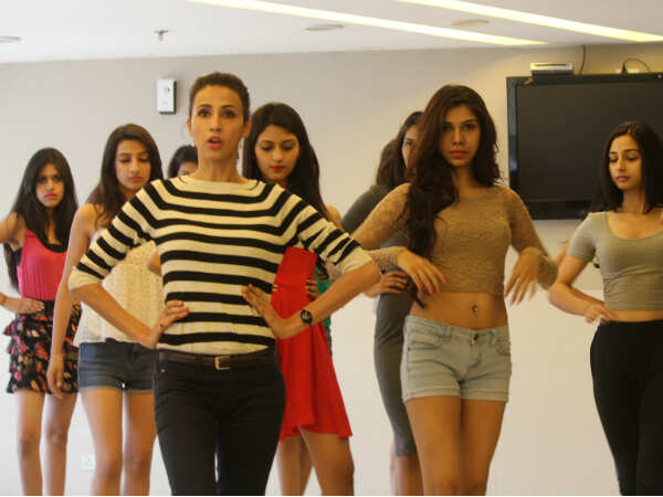 Elisha Raut Campus Princess finalists train with ramp walk expert Alesia Raut