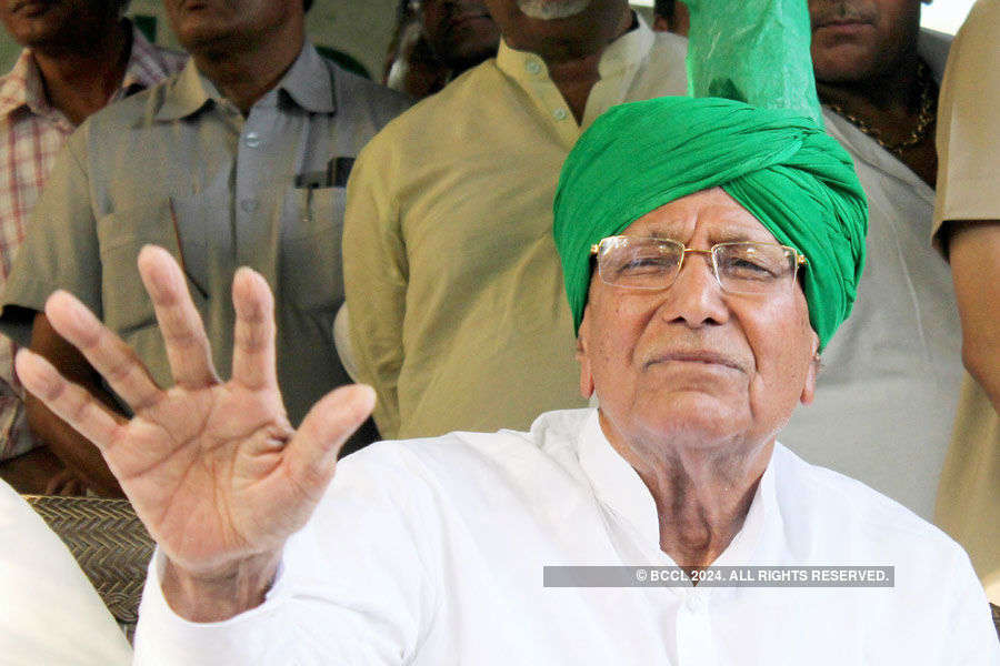 HC upholds 10-year jail term for Chautala, son