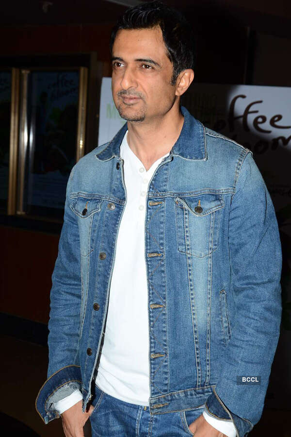 Coffee Bloom premiere