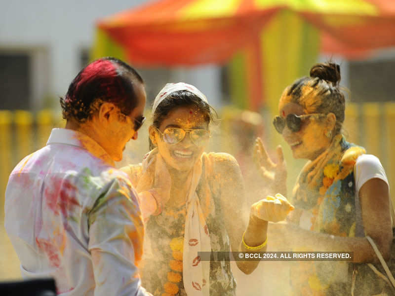 Vineet Jain's Holi Party '15 - Candid Pics