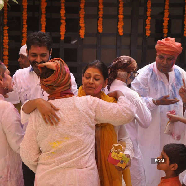 Celebs at Shabana Azmi's holi party