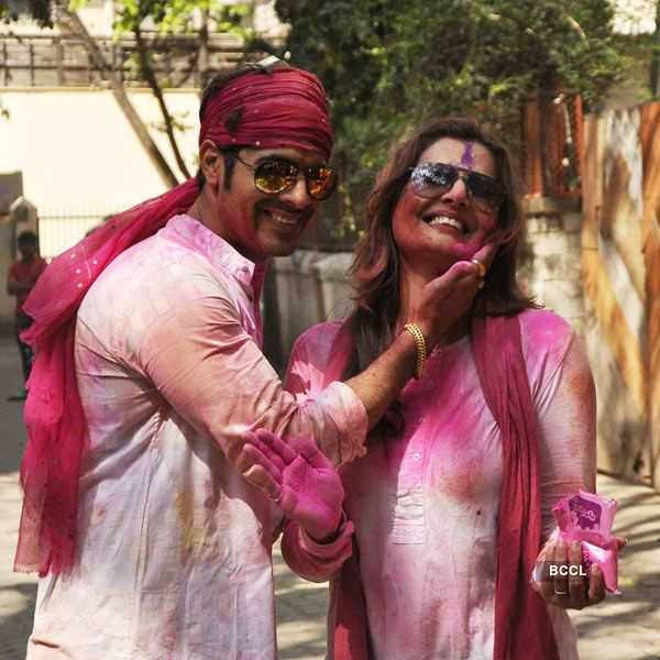 Celebs at Shabana Azmi's holi party