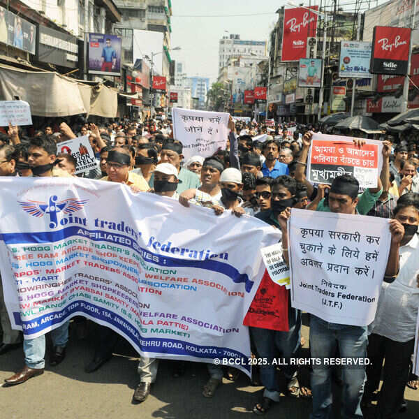 Mamata Banerjee to legalise hawking