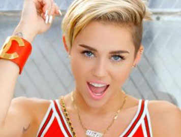 Miley Cyrus twerking on bed