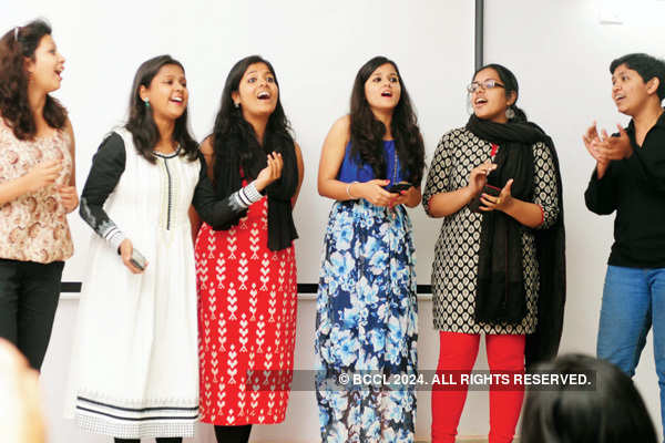 Aarohi performs in JNU