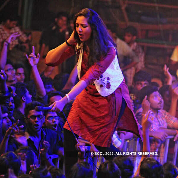 Neha Nair performs @ PRS College