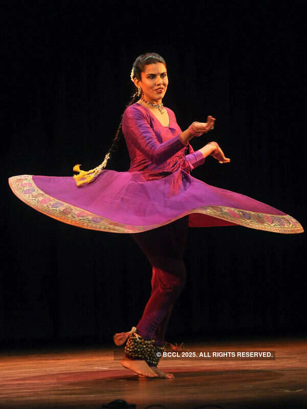 A tribute to Pandit Chiresh Das