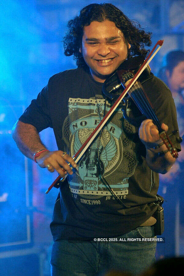 Parikrama performs @ Jadavpur University