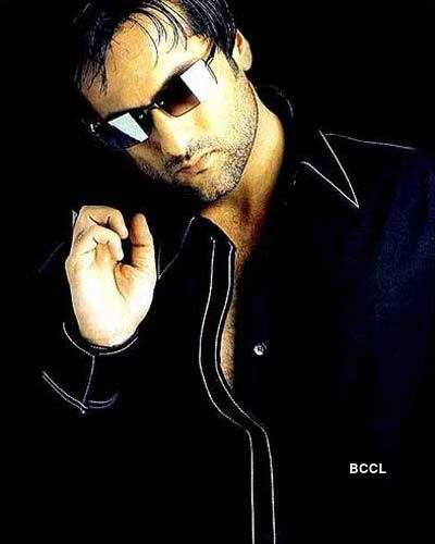 Fardeen: Hot in glares