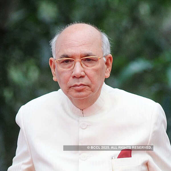 Sonia in grip of sycophants: HR Bhardwaj