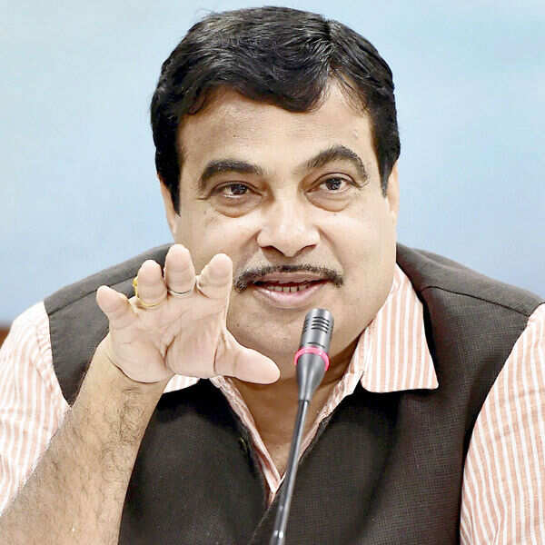 Sonia to Gadkari: Cong won't support land bill