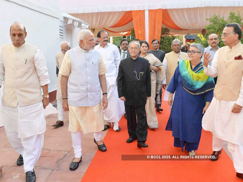 Prez confers Bharat Ratna on Vajpayee