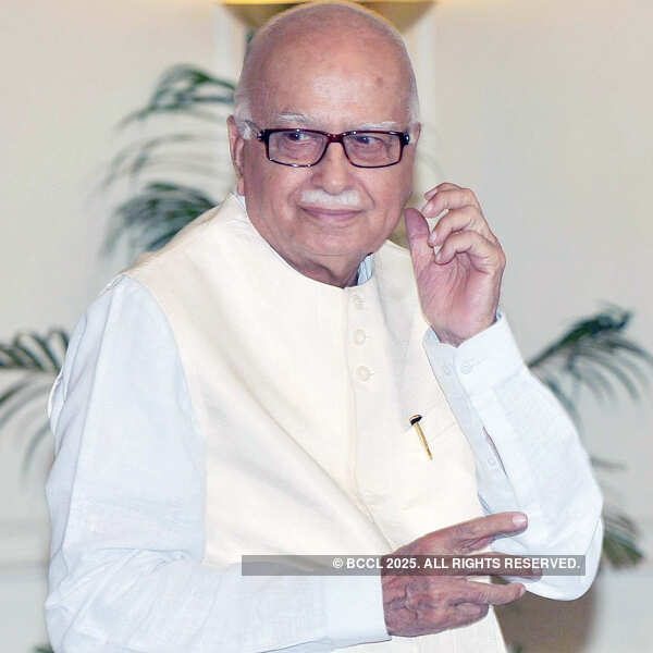 Babri Masjid demolition: SC issues notice to Advani, 19 others