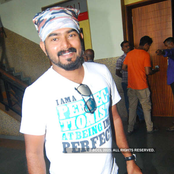 Oru Vadakkan Selfie: Premiere