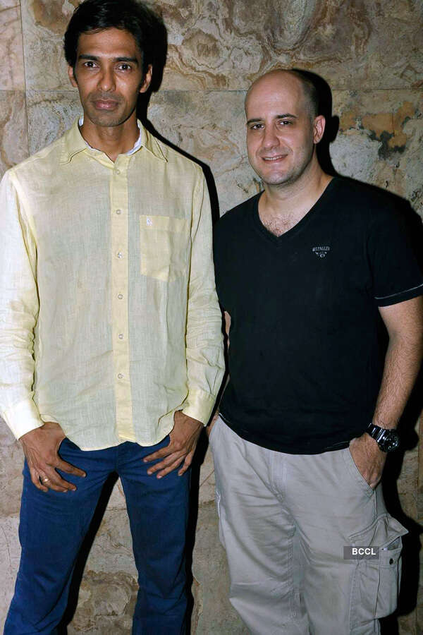 Hola Venky: Screening