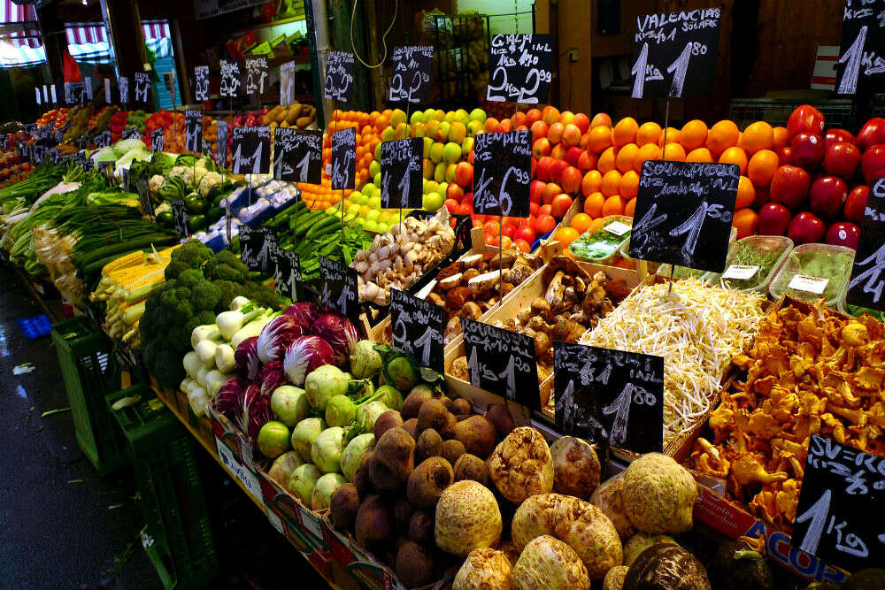 To Market, Austria - TimesTravel