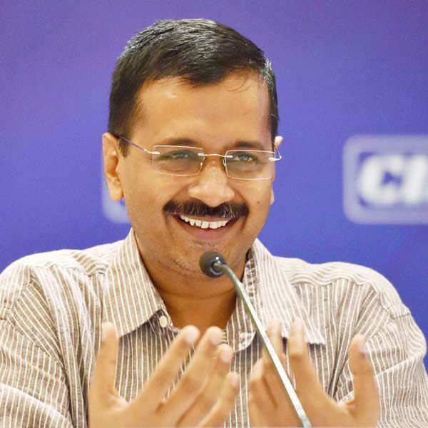 SC stays defamation proceedings against Kejriwal