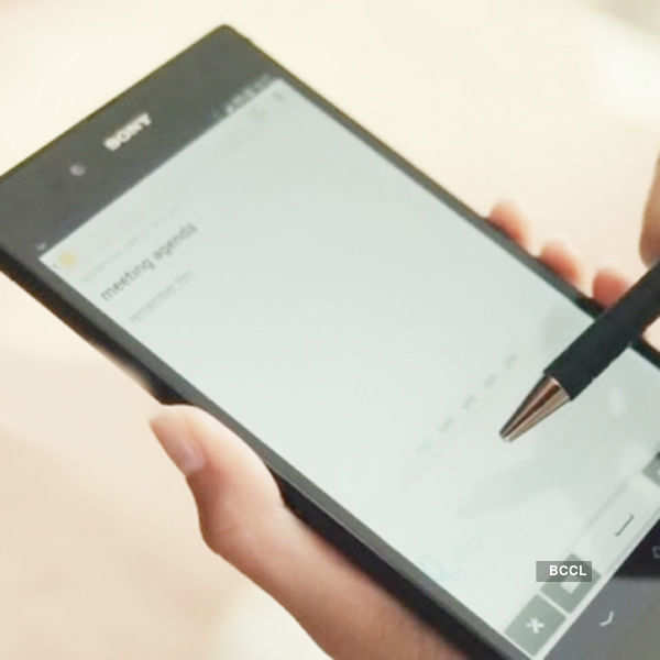 Sony unveils Xperia Z4