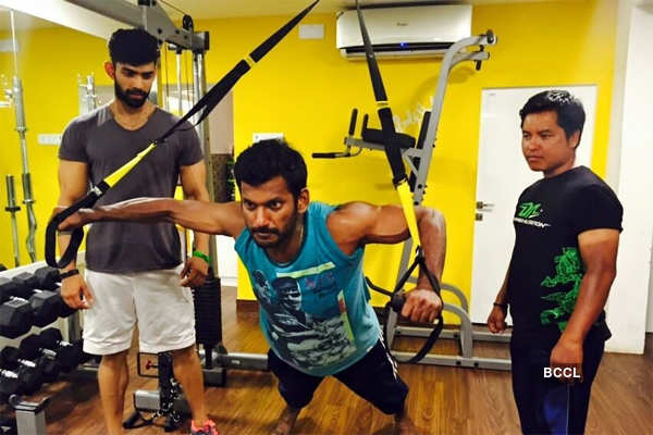 Mr. India second runner-up Bharath flaunts his hot body