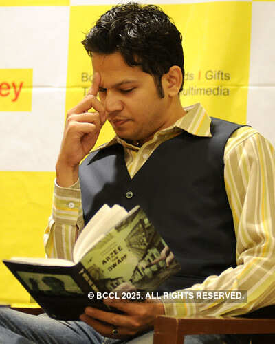 Book launch: 'Arzee the Dwarf'