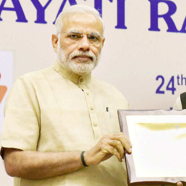 Nepal PM learnt of quake from my tweet: Modi