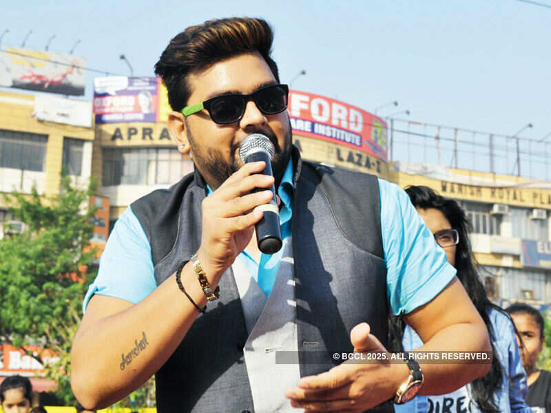 Dwarka Raahgiri goes traditional