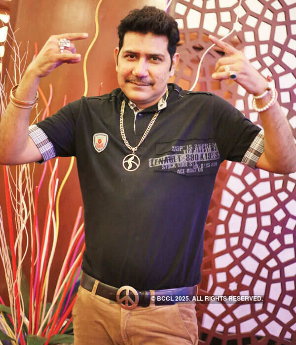 A fairytale wedding anniversary