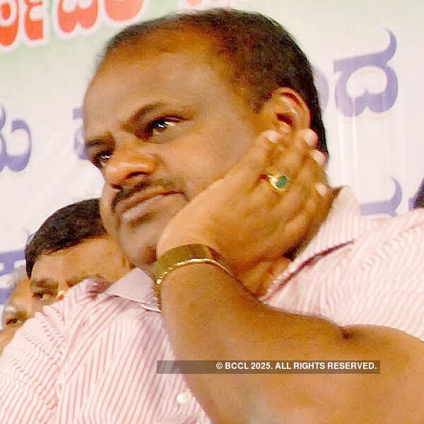 Denotification case: BSY, Kumaraswamy booked