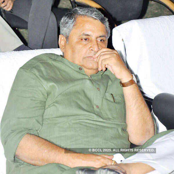 Nitish unveils a laser show depicting Bihar