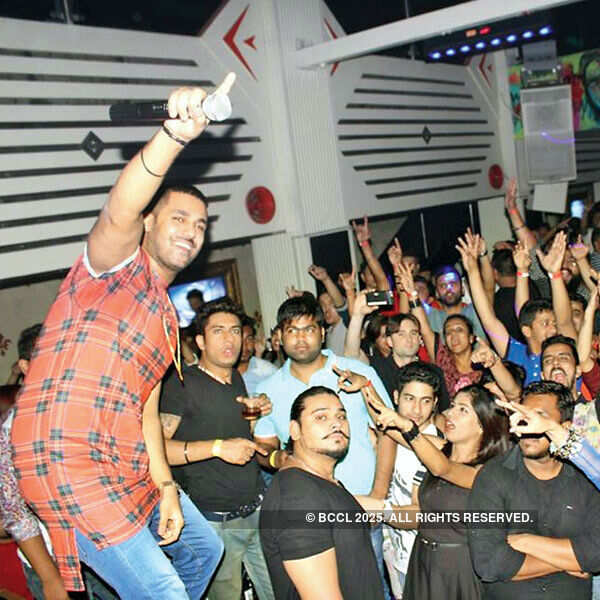 Saturday night party @ Grand Royal Night Club