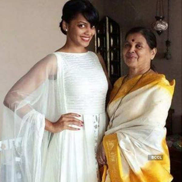 Celebs with their mothers