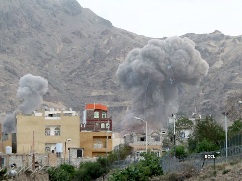 Saudi-led coalition pounds Yemen