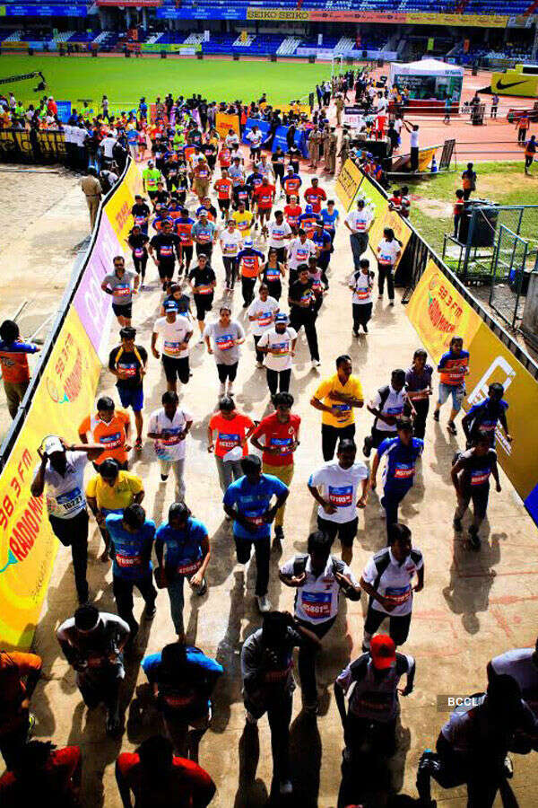 Participants take part in the 10k Marathon Photogallery - Times of India