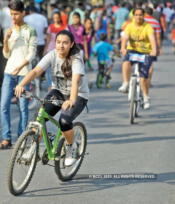 Participants during the Raahgiri Day celebrations Photogallery - Times of India