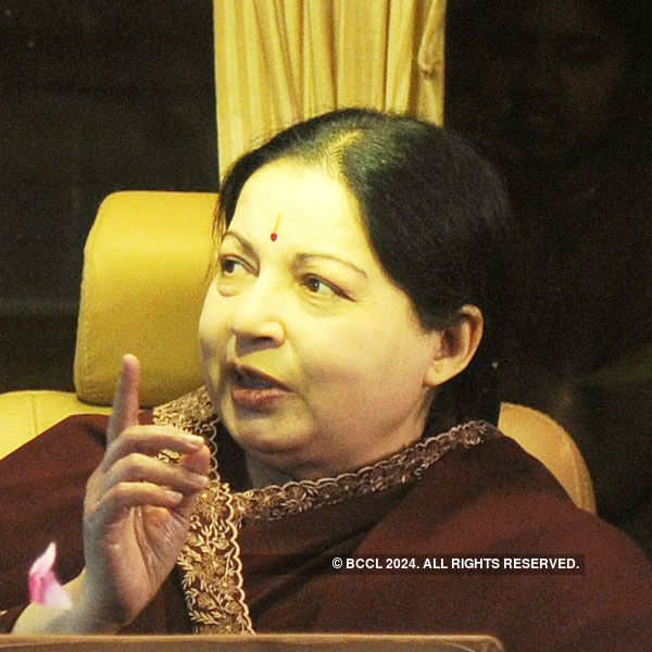 Jayalalithaa invited to form government