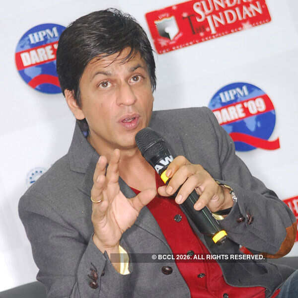 Shah Rukh, who was busy shooting for "Raees" Photogallery - Times of India