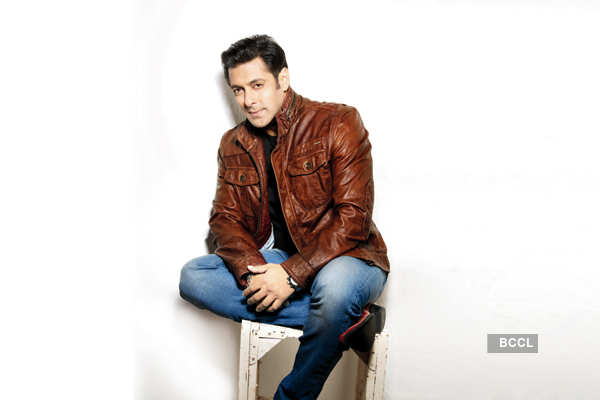 Beingsalmankhan  Salman khan wallpapers, Red leather jacket, Leather jacket