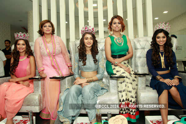 Miss Indias at Cleopatra store